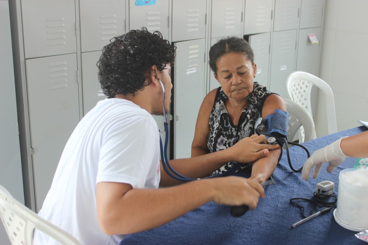 Camacã: PSFs Luís Pereira I e II comemoram Outubro Rosa com ações de saúde